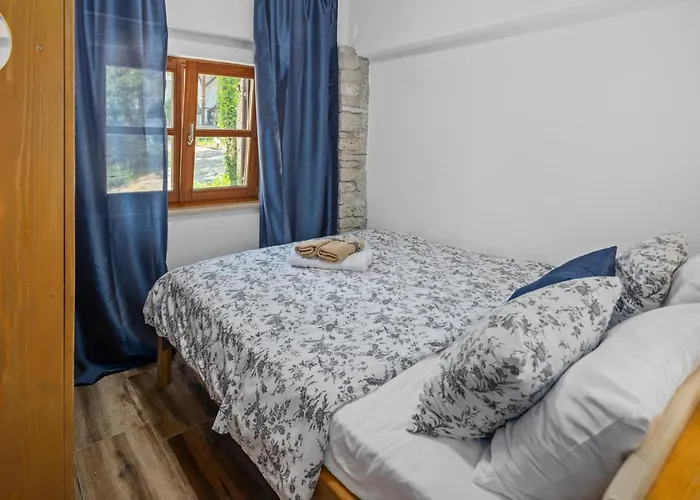 Mediteraneo 로비니