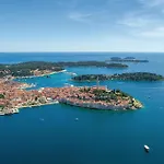 Mediteraneo بيت للعطل روفينج